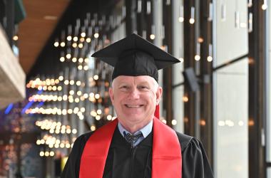 MBA Thesis Analyses Adoption of Electric Vehicles in German and US Markets