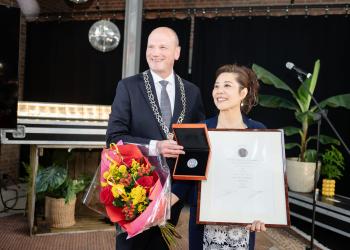 Maggie Feng Receives Silver Medal of Honour from Municipality of Apeldoorn  