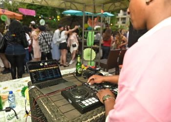 Summer Jam and Amsterdam Canal Tour Highlight Student Life at Wittenborg